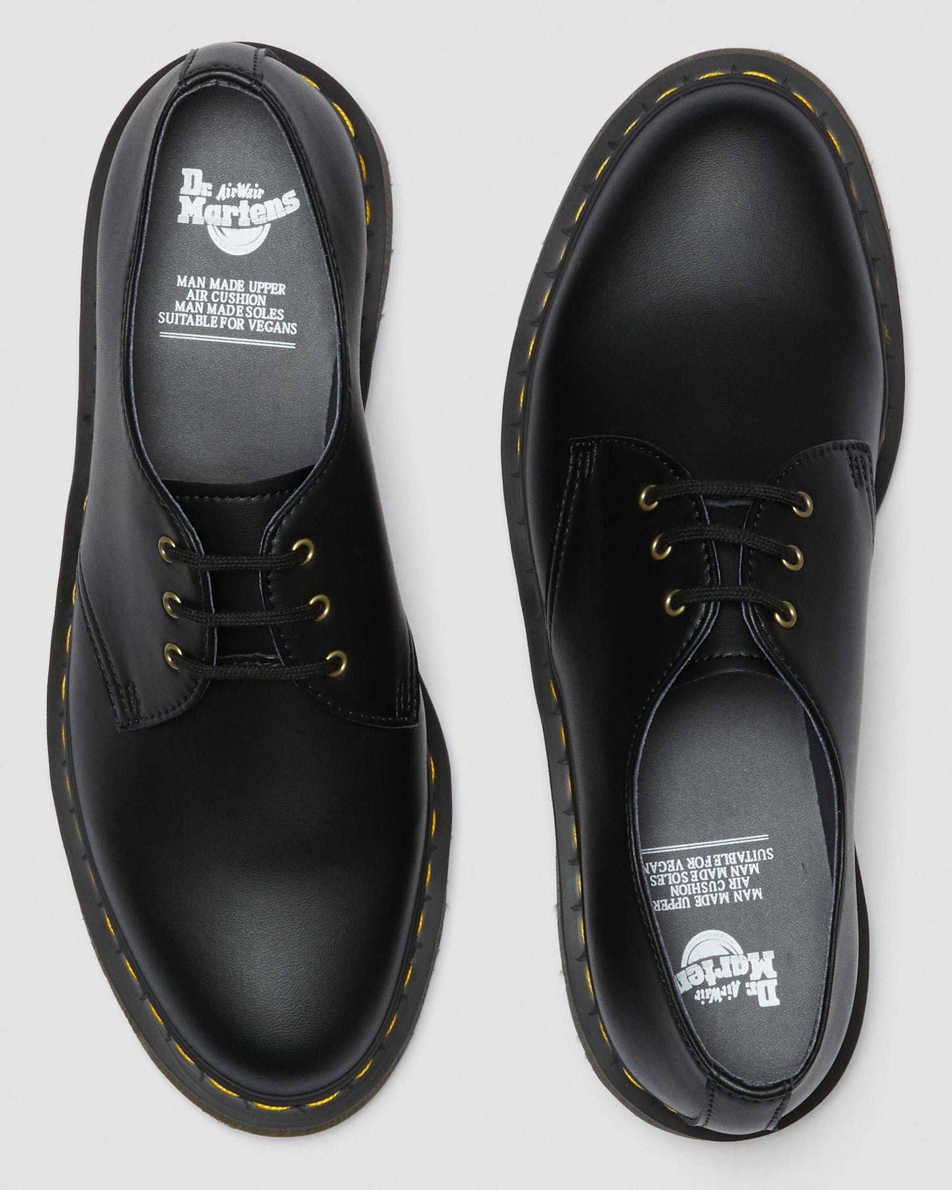 https://cdn.media.amplience.net/i/drmartens/14046001.810.jpg