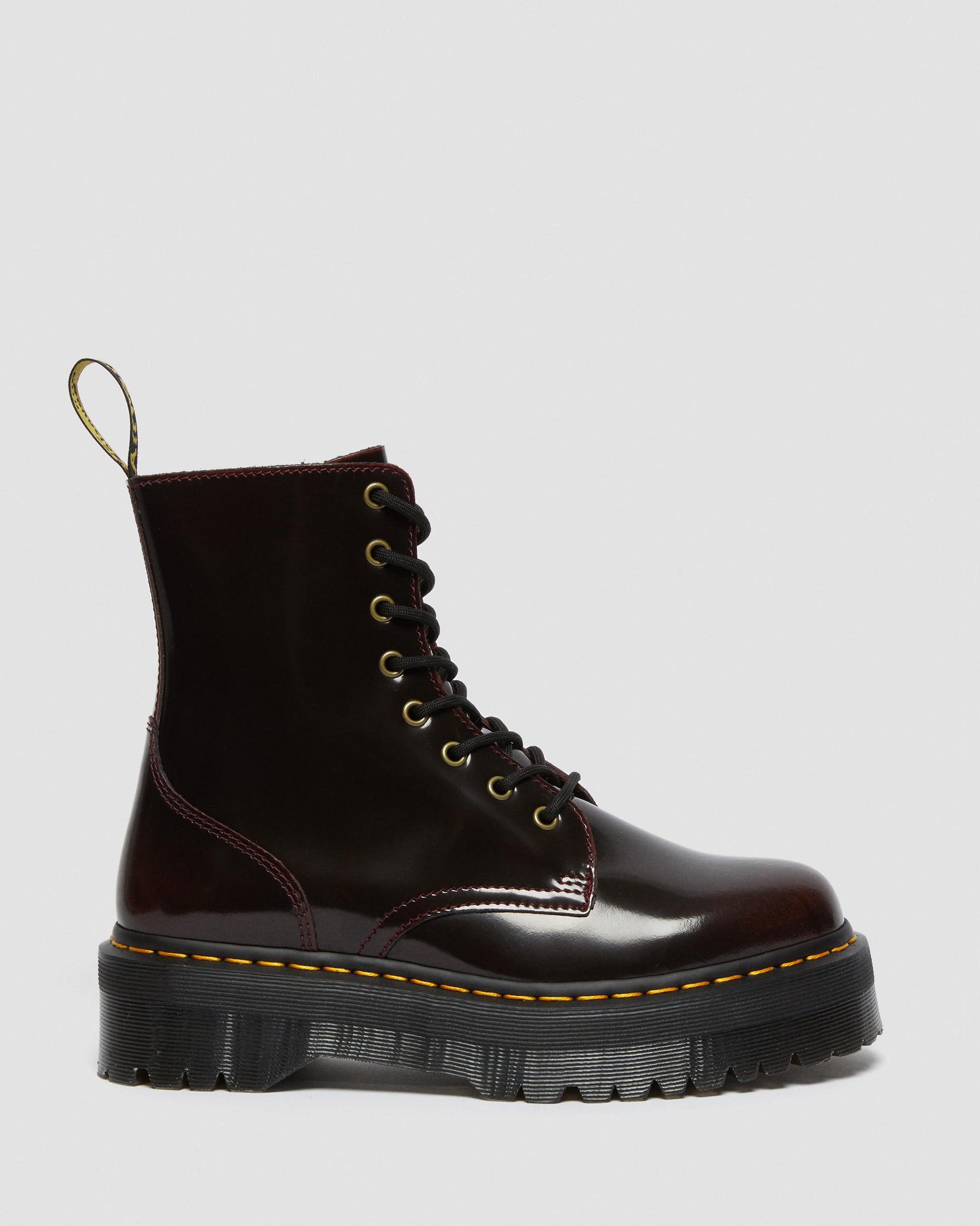 https://cdn.media.amplience.net/i/drmartens/24764600.84.jpg