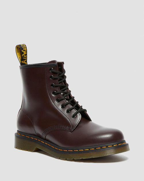 https://cdn.media.amplience.net/i/drmartens/27277626.80.jpg