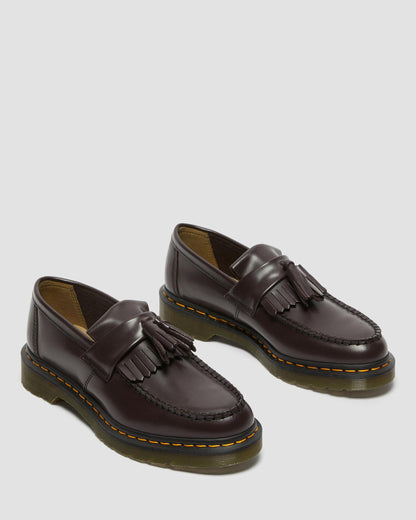 https://cdn.media.amplience.net/i/drmartens/27945606.83.jpg