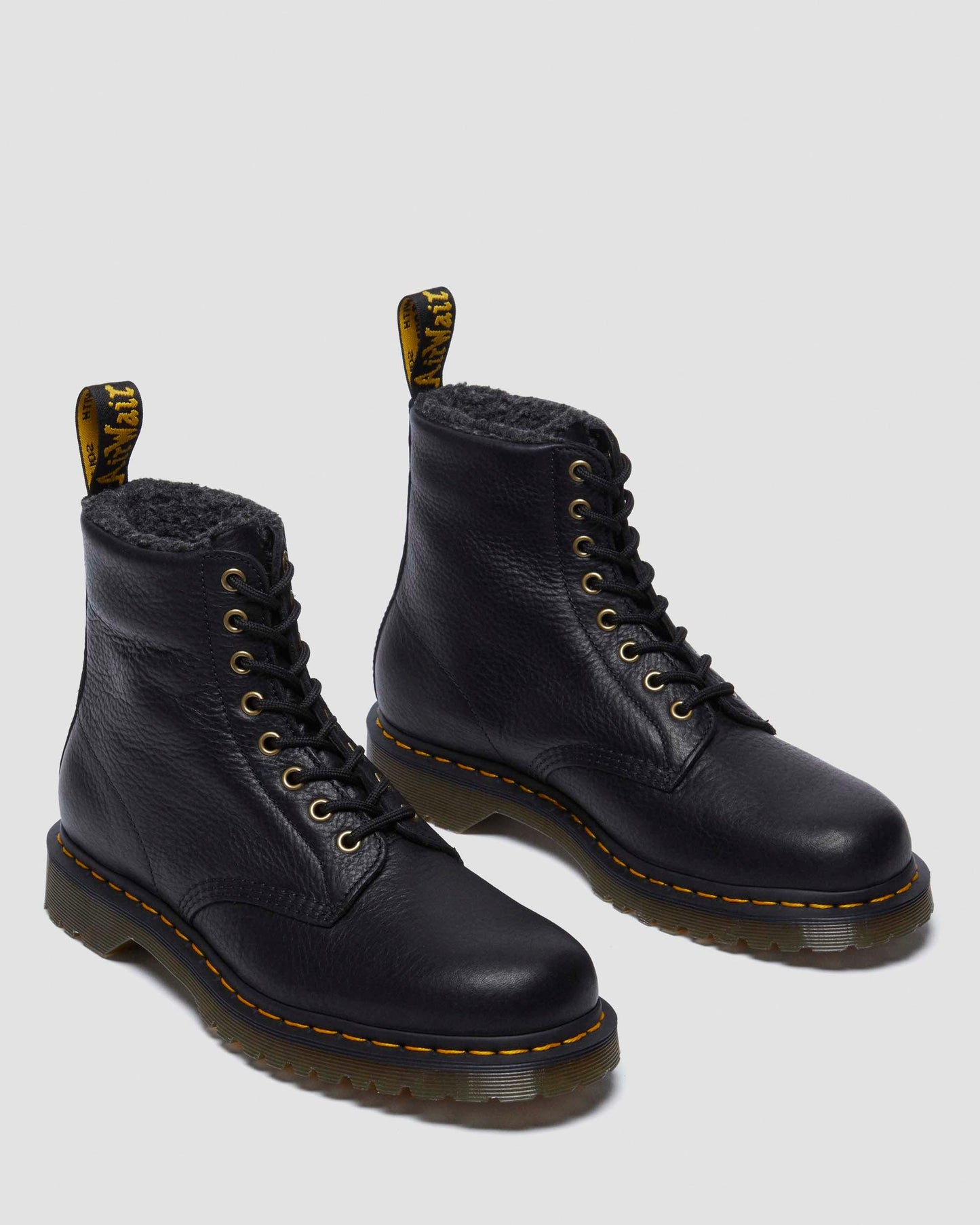 https://cdn.media.amplience.net/i/drmartens/31873001.84.jpg