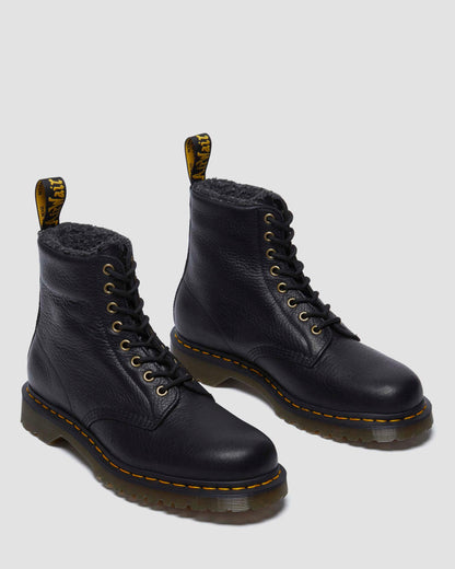https://cdn.media.amplience.net/i/drmartens/31873001.84.jpg
