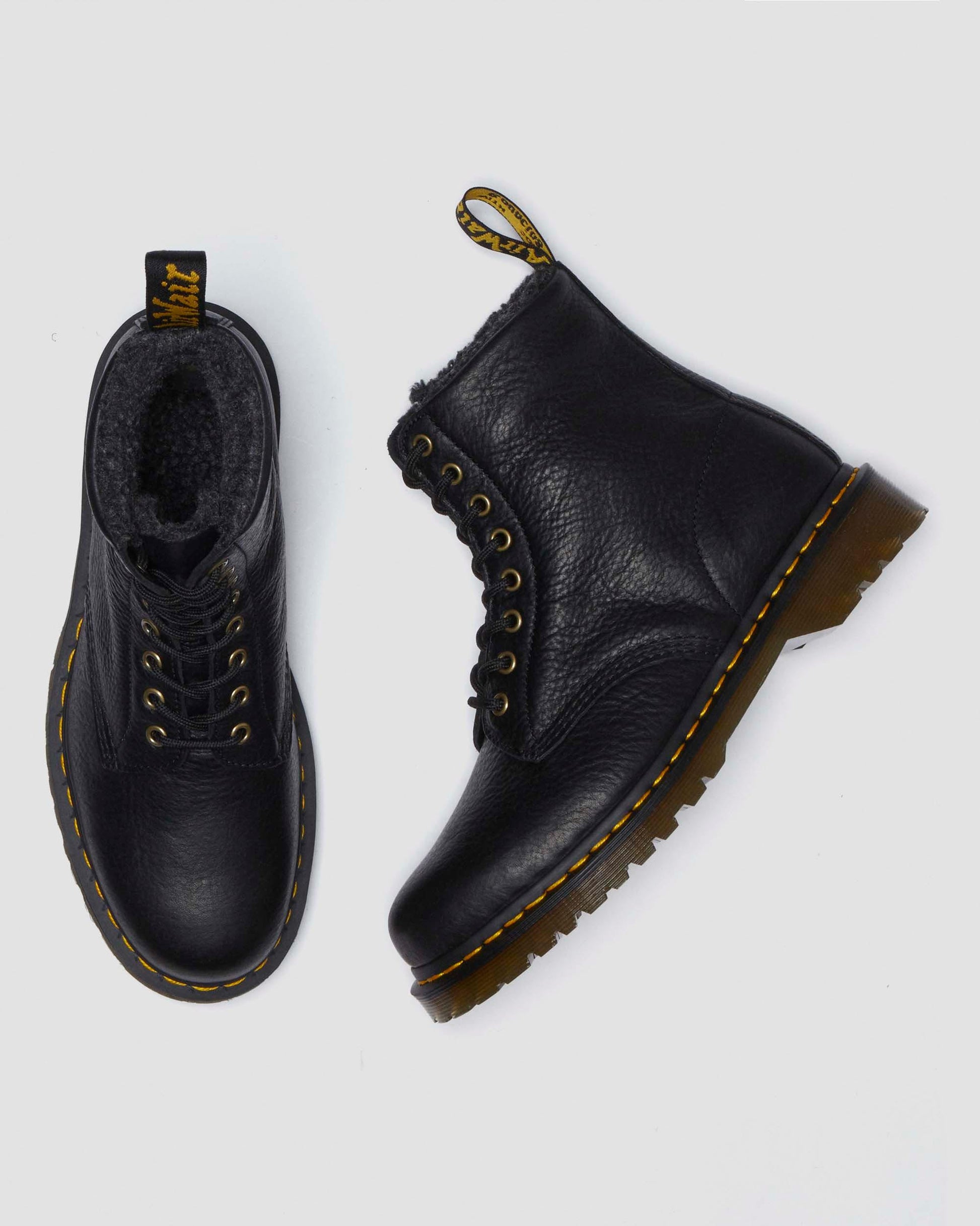 https://cdn.media.amplience.net/i/drmartens/31873001.89.jpg