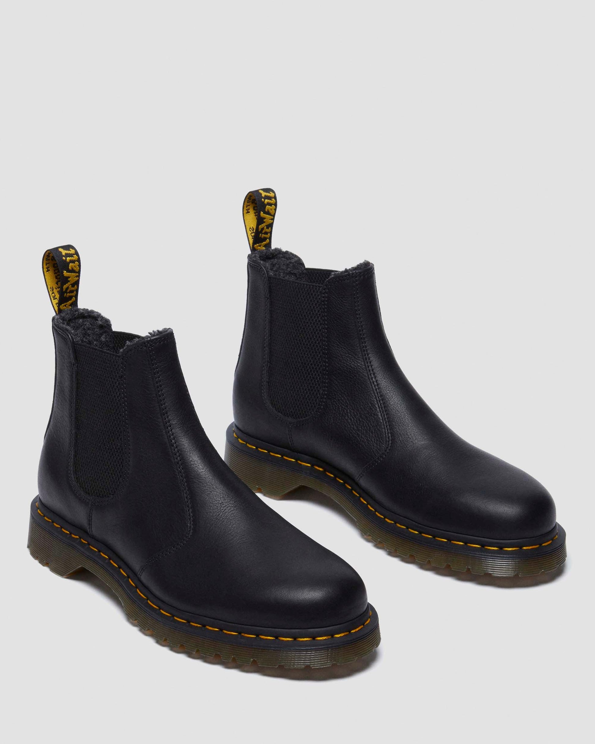 https://cdn.media.amplience.net/i/drmartens/31874001.83.jpg