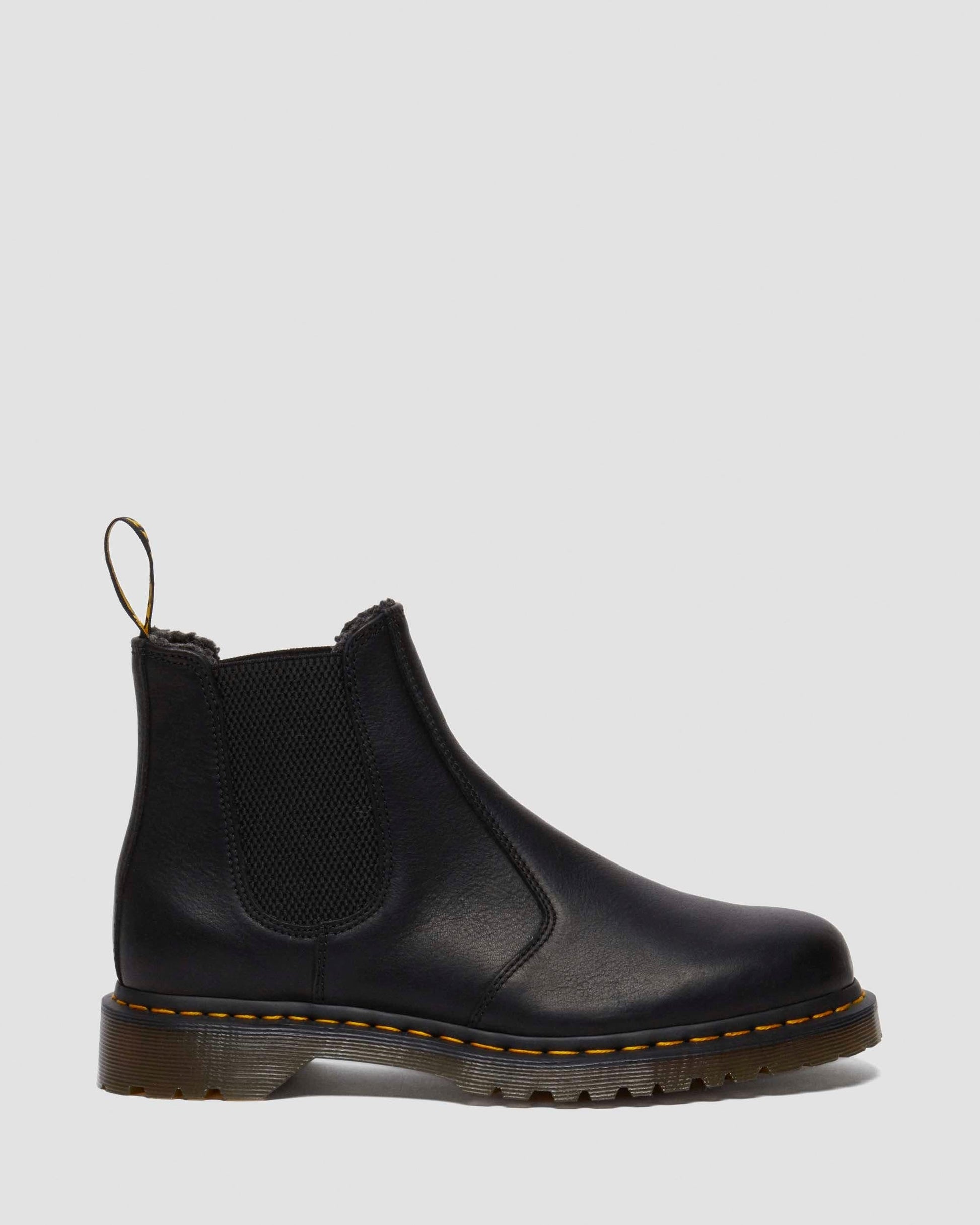 https://cdn.media.amplience.net/i/drmartens/31874001.85.jpg