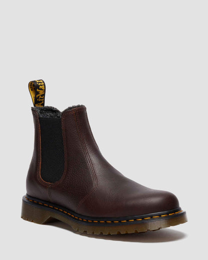 https://cdn.media.amplience.net/i/drmartens/31874200.80.jpg