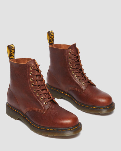 https://cdn.media.amplience.net/i/drmartens/31976253.84.jpg