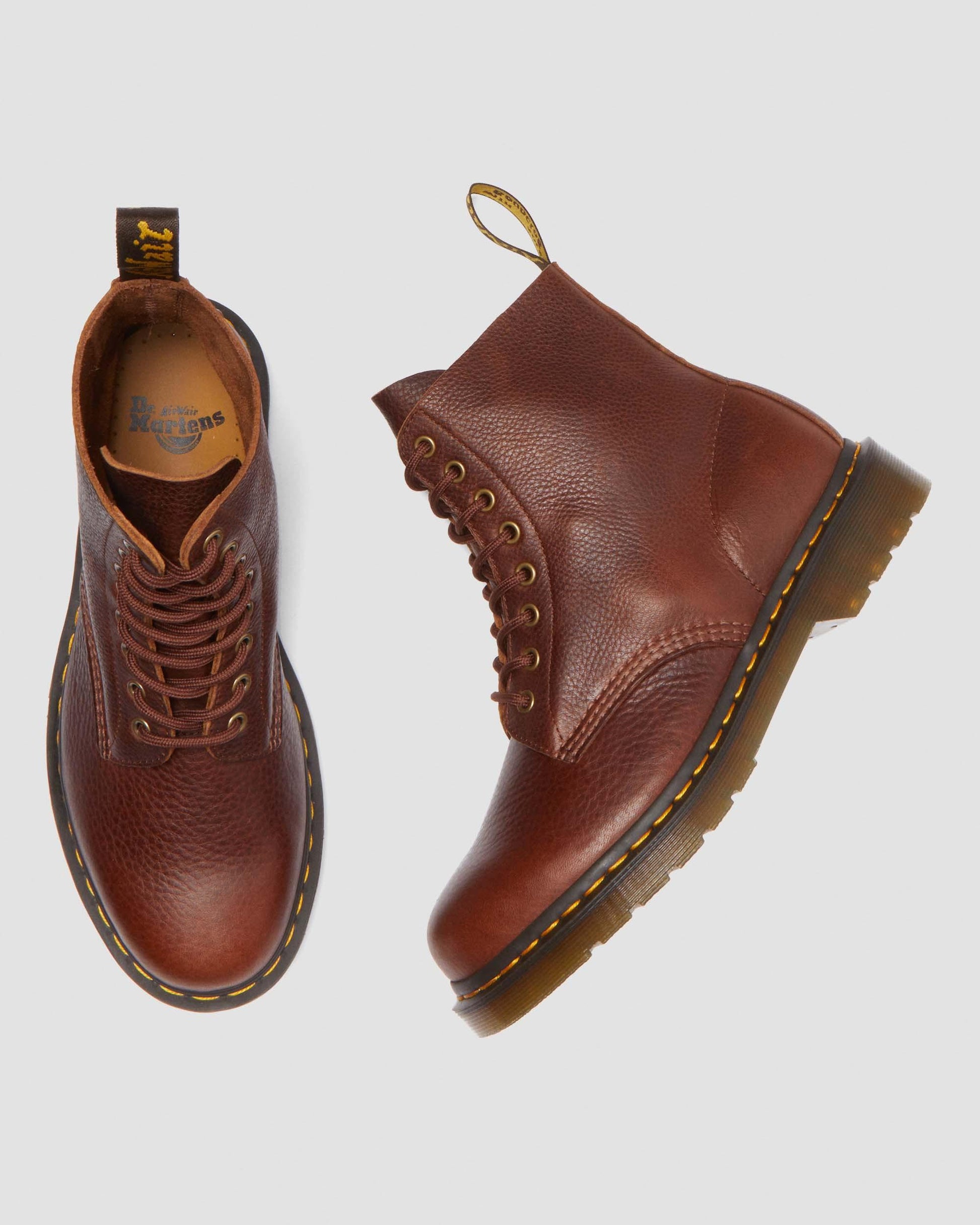 https://cdn.media.amplience.net/i/drmartens/31976253.89.jpg